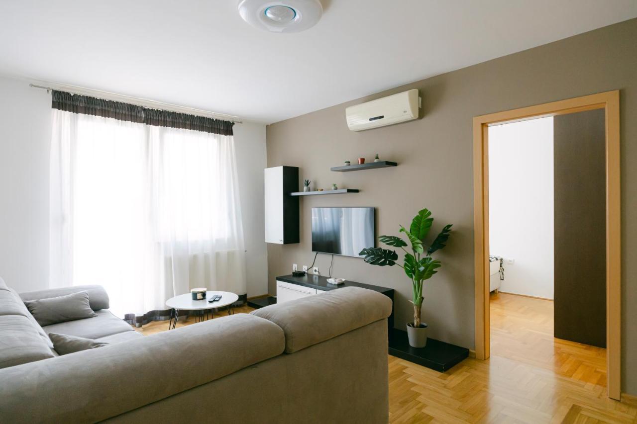 Ladenta Apartman*** Zagreb Exterior foto