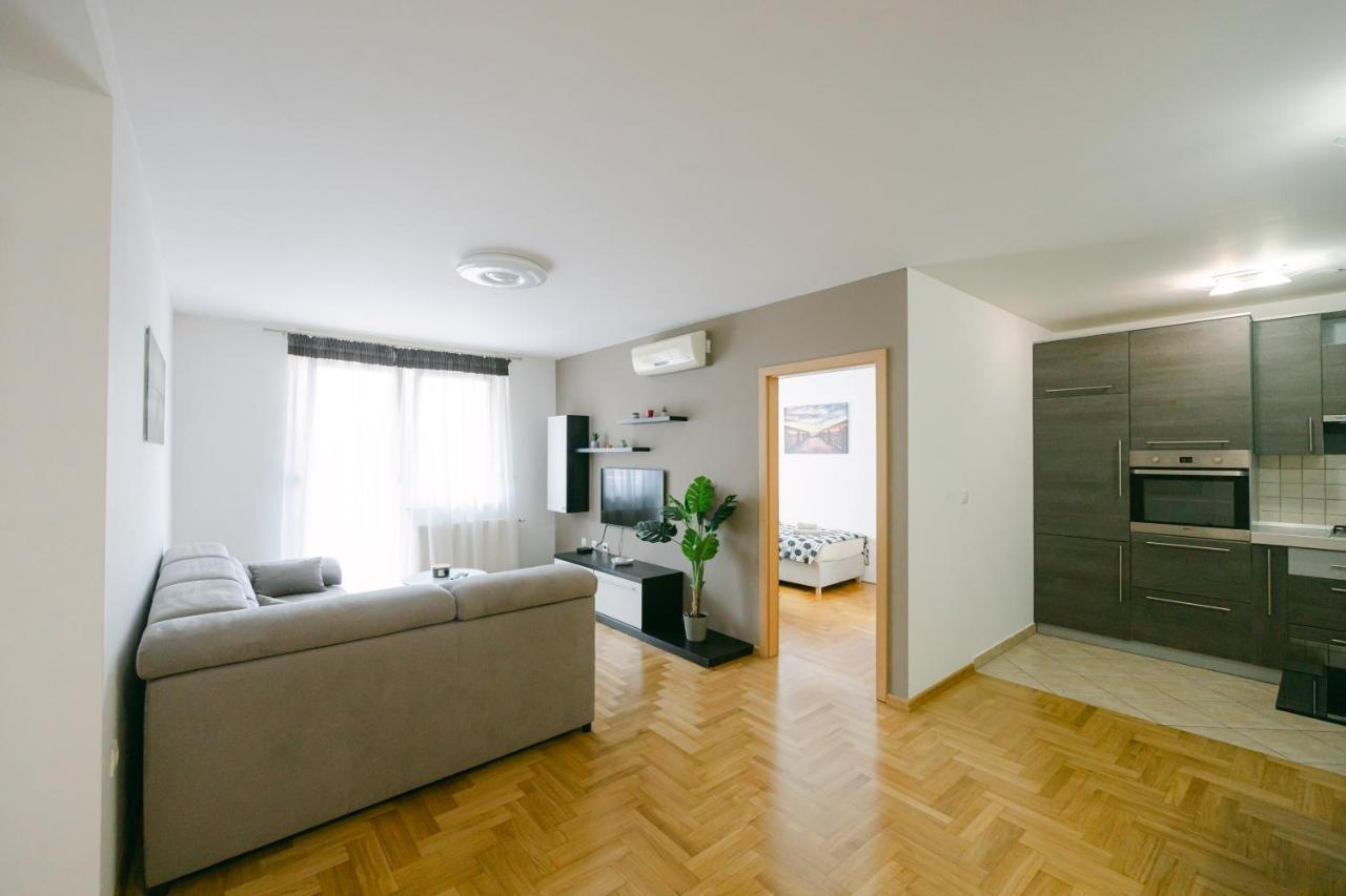 Ladenta Apartman*** Zagreb Exterior foto