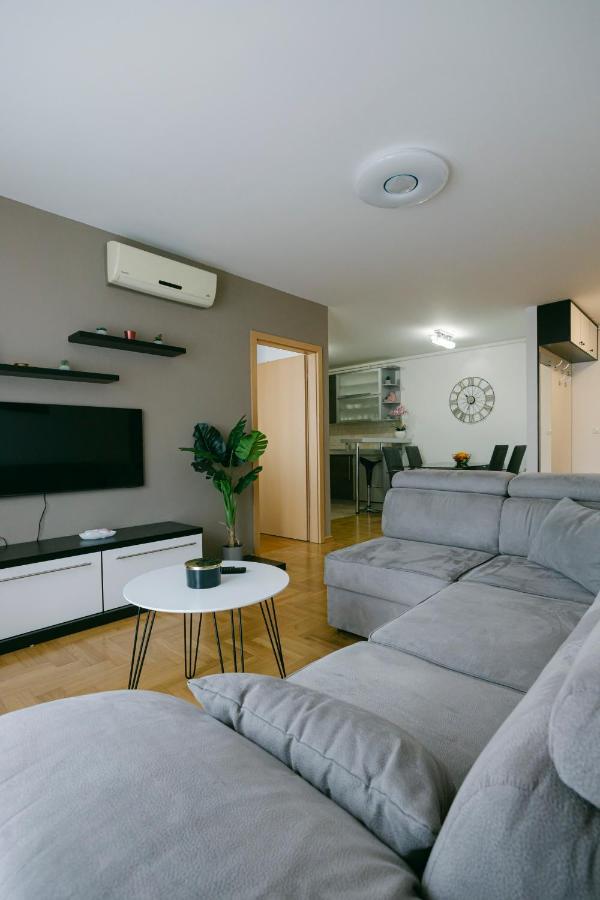 Ladenta Apartman*** Zagreb Exterior foto